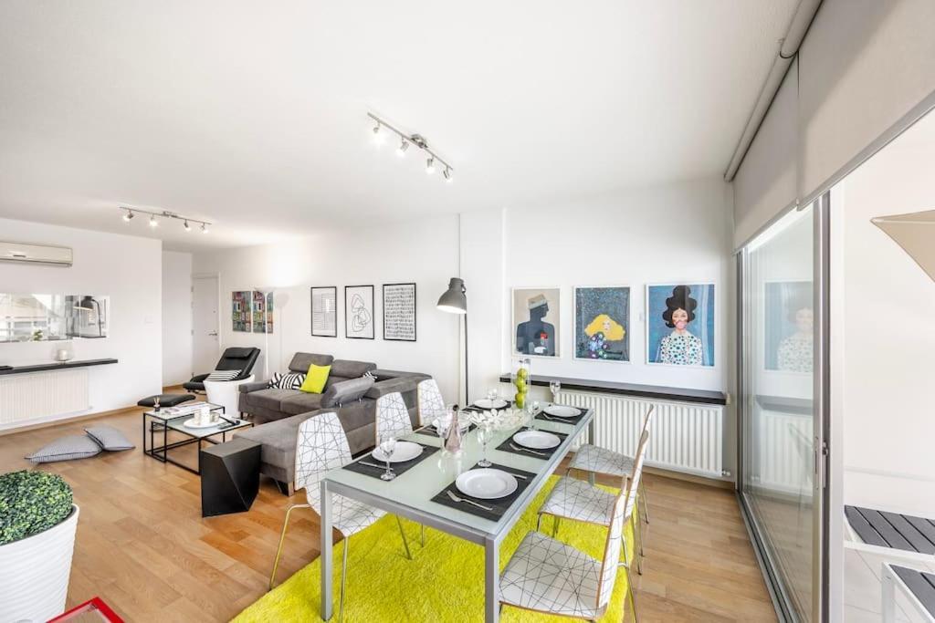 Luxurious Bright & Stylish 2Br With Office In Nicosia Apartment Exterior photo