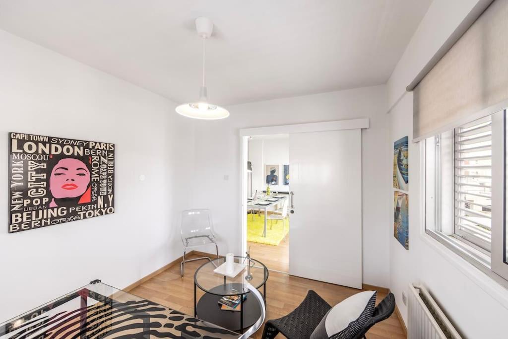 Luxurious Bright & Stylish 2Br With Office In Nicosia Apartment Exterior photo